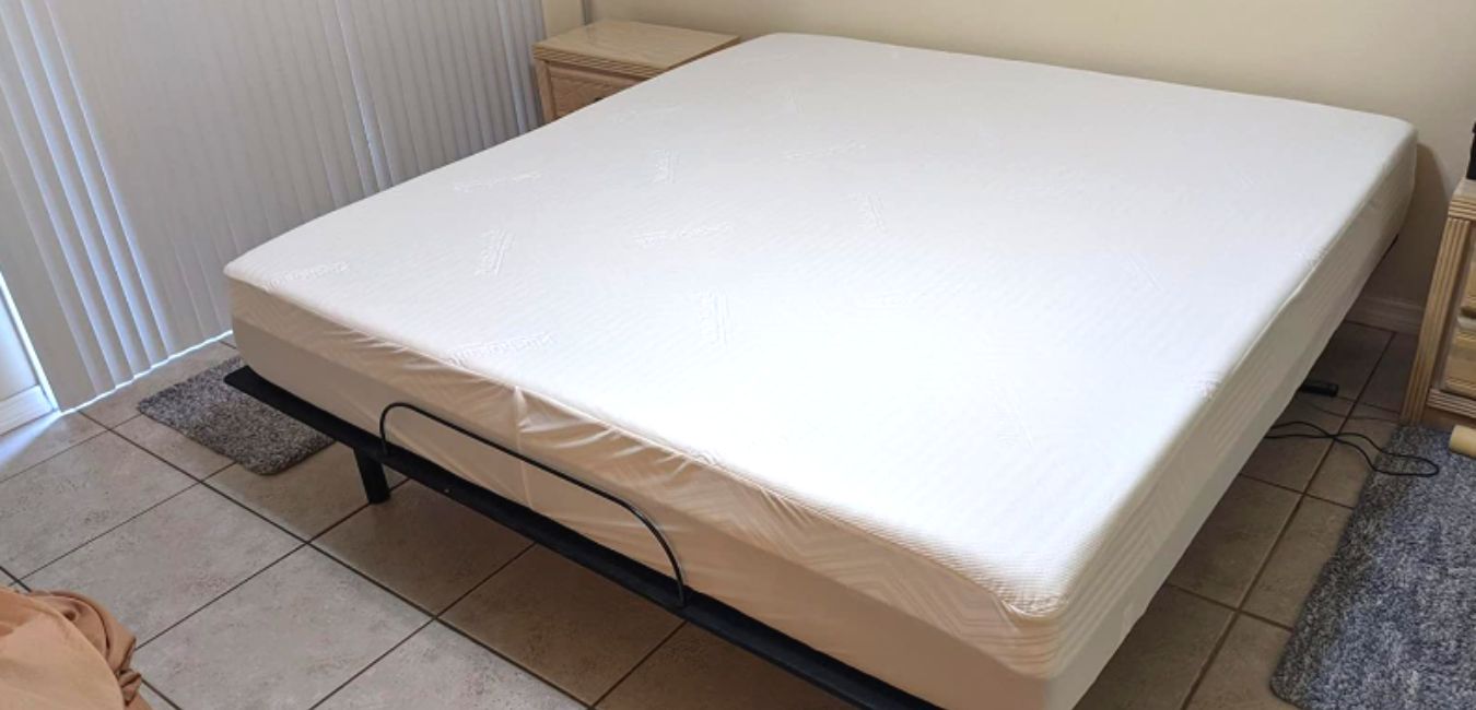 PlushDeluxe Premium Bamboo Mattress Protector – Best for material